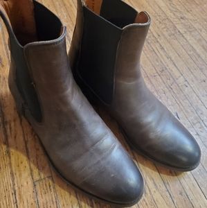 Frye leather Chelsea boots
